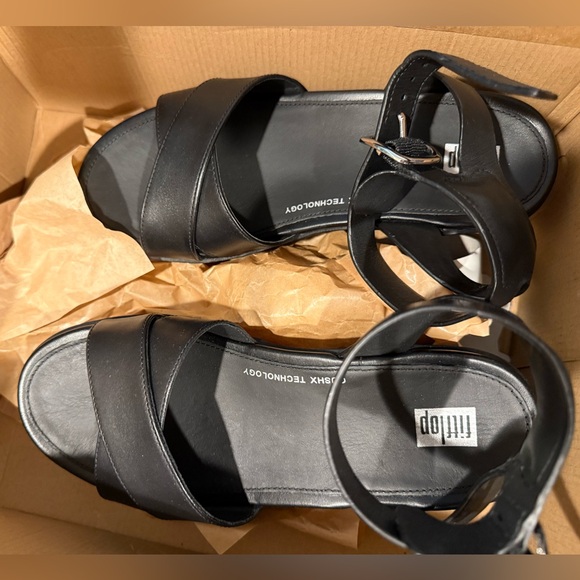 NEW FitFlop Pilar Crossover Black Leather Ankle Strap Platform Sandal Sz 7 Eu 38 - Picture 6 of 6